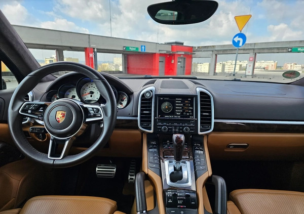 Porsche Cayenne cena 209100 przebieg: 146000, rok produkcji 2015 z Kielce małe 562